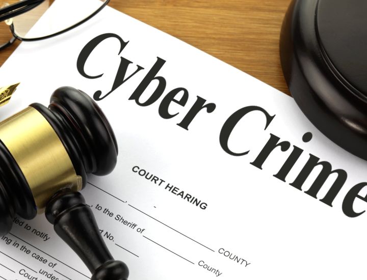 التحريض على الجرائم الإلكترونية: العقوبات القانونية في التشريع الإماراتي