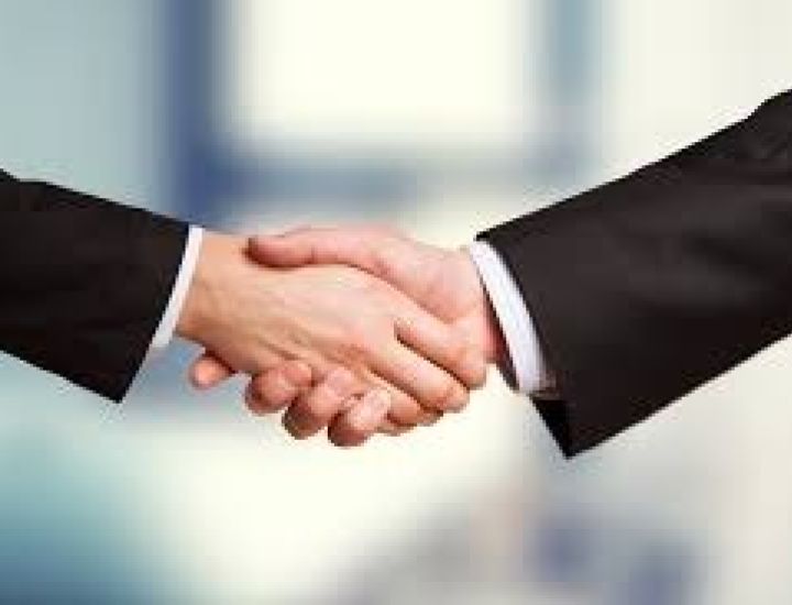 دمج الشركات في الإمارات: الإطار القانوني والإجراءات العملية